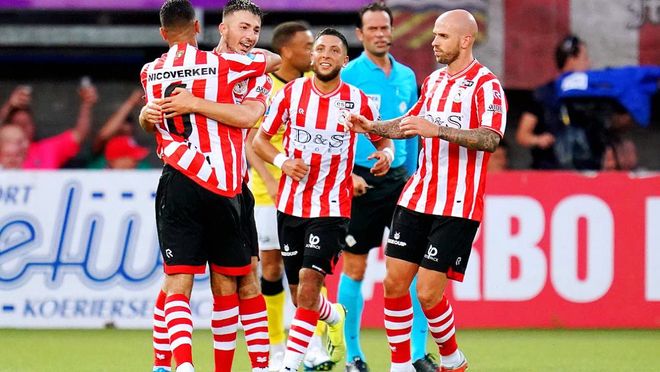 的深刻致敬 的深刻致敬