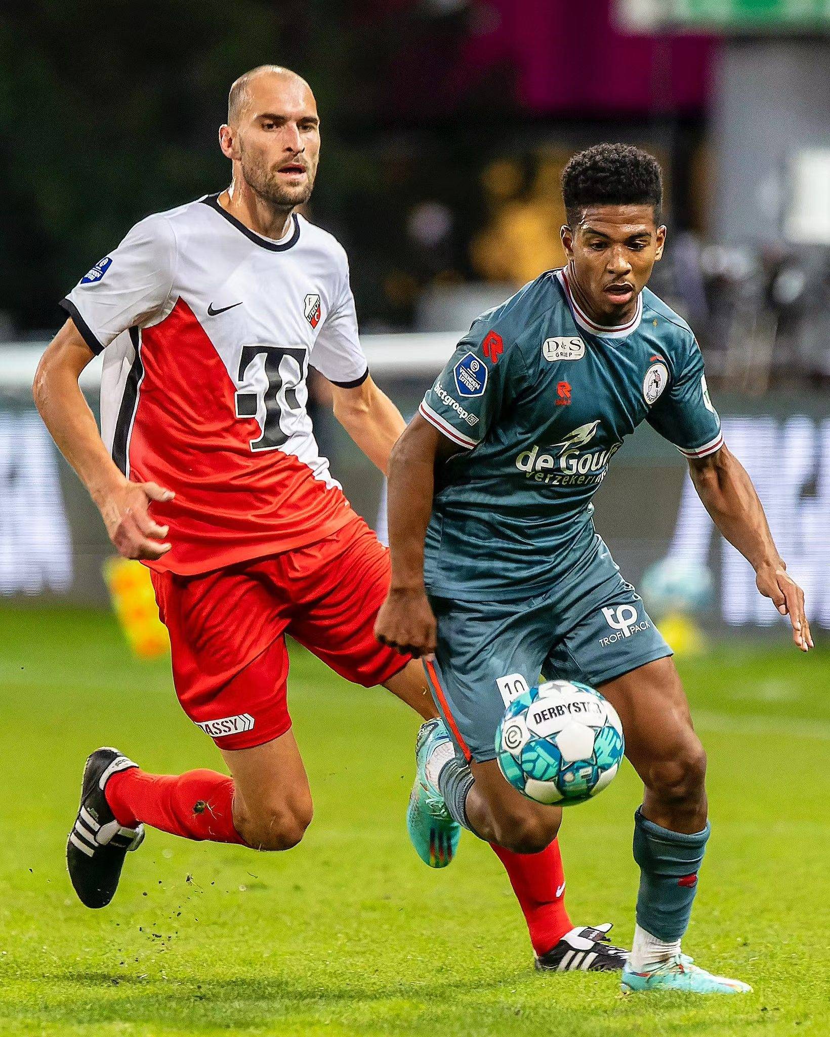 扑完成翻盘 扑完成翻盘